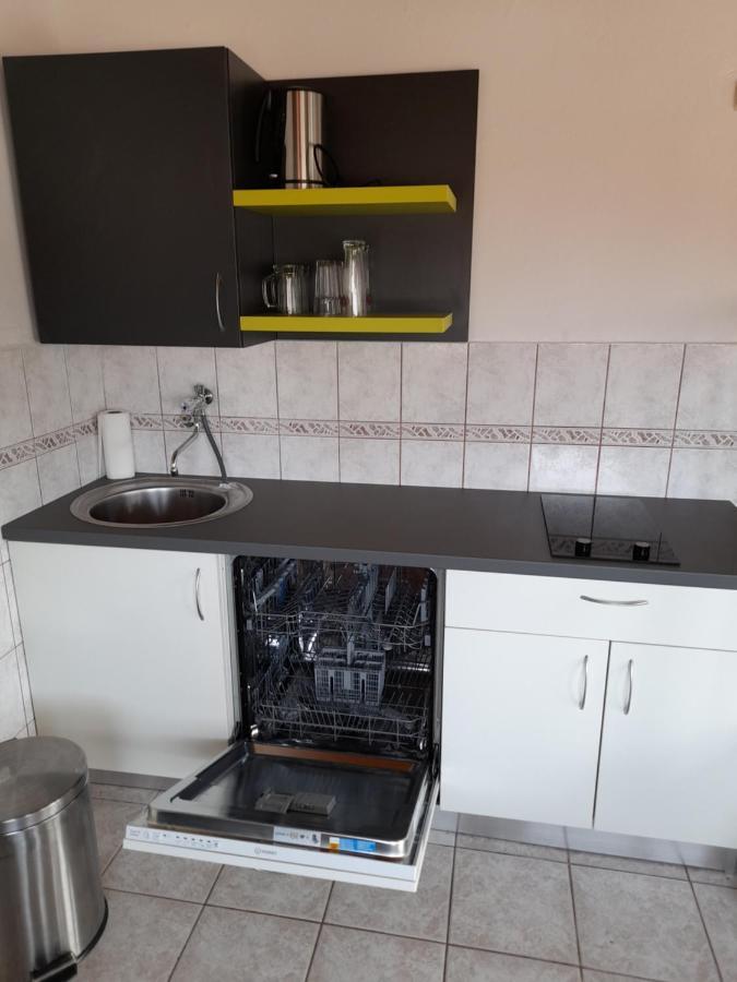 Fun&Sun Apartment Zaboric Bagian luar foto